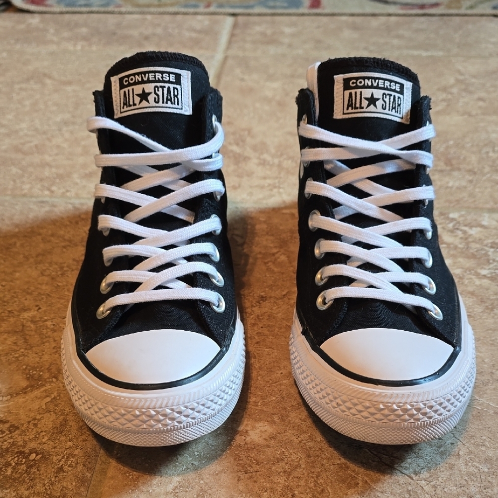 Converse Chuck Taylor All Star Madison Mid top sneaker, Size 8